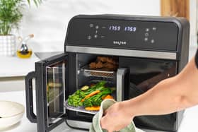 The dual doors of the XL Air Fryer Oven make access really easy 