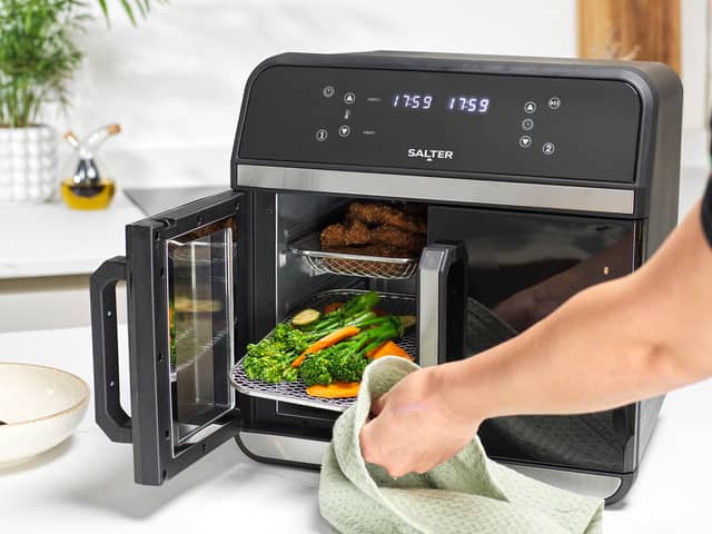 The dual doors of the XL Air Fryer Oven make access really easy 