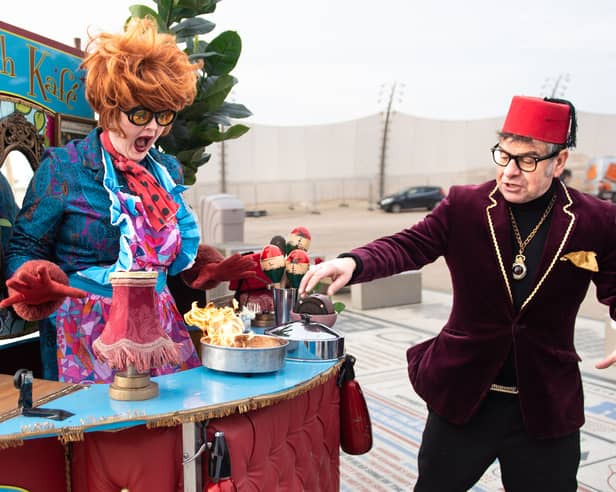 Pam and Gordon cook up some chaos with the Kitsch Kafe