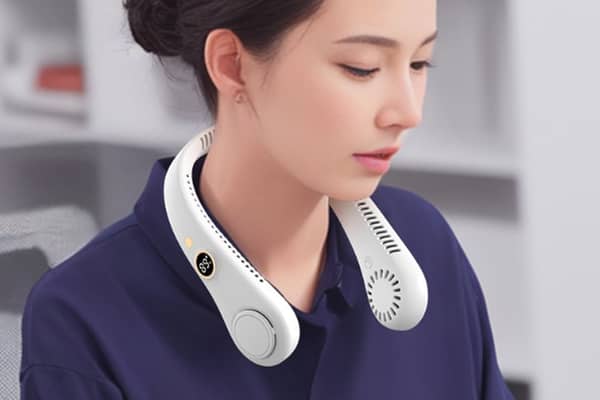 With a 12-hour battery life and a quiet bladeless fan, this £8.99 bargain is flying off the shelves
