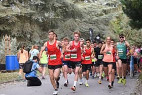Runners taking off from the Run Thorpe Park startling