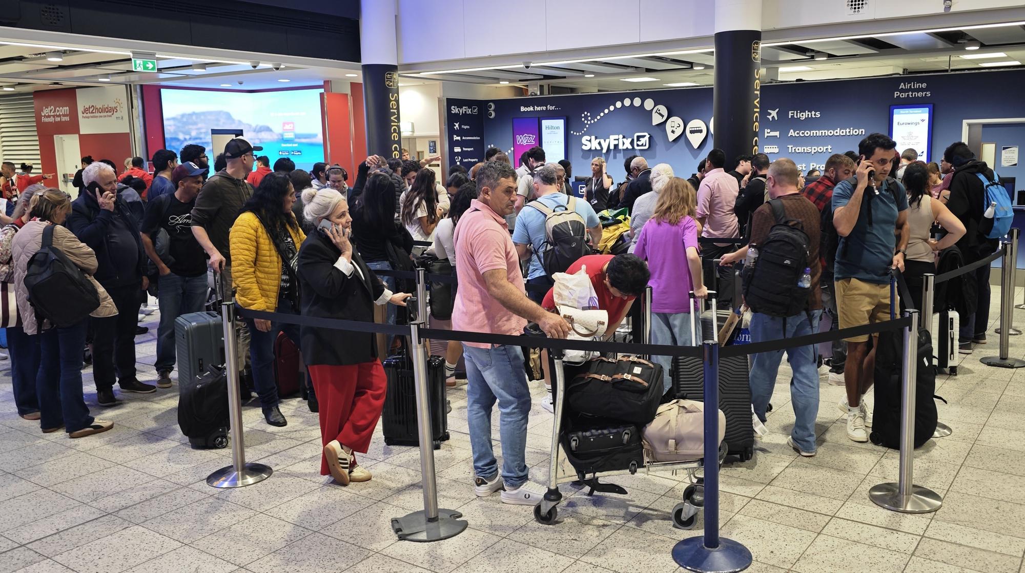 London Gatwick: Delays and cancellations on Thursday, October 15 including multiple easyJet flights
