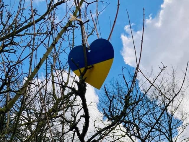 Ukraine heart decoration. (Credit: Elmbridge Borough Council news)