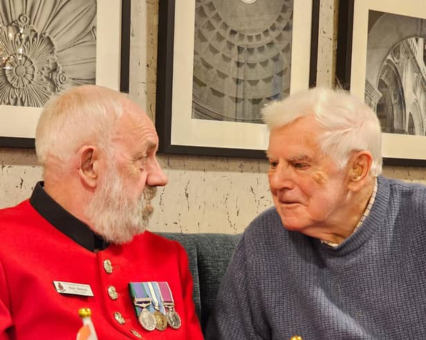 Chelsea Pensioner Michael Skerratt and David Scagell