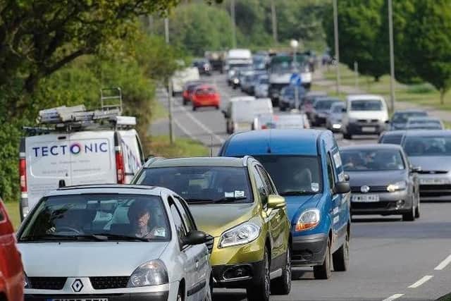 Surrey Police are appealing for witnesses following a single vehicle collision on the M25 near Limpsfield this morning (Thursday, April 4)
