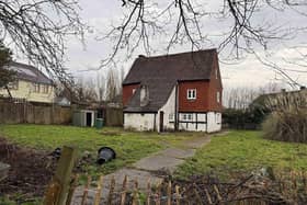 AUCTION: 172 Lee Street, Horley