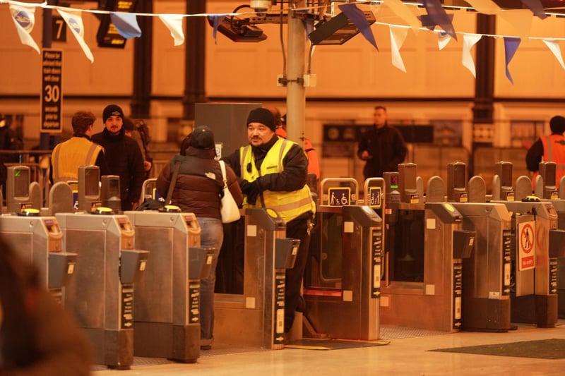 Surrey rail delays: passengers told not to travel with no trains running