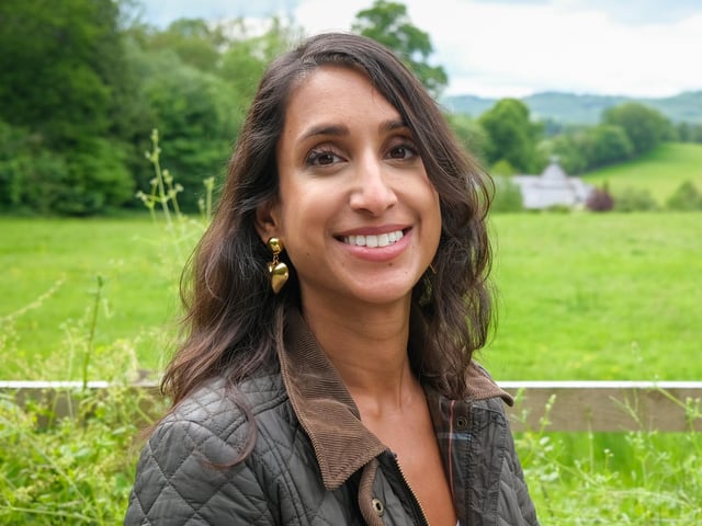 Claire Couthino, Conservative