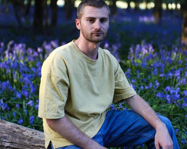 Singer Billy LeRiff's new single is out now