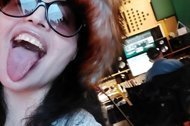 Antonella on the first day she met Gavin at Magic Garden Studio