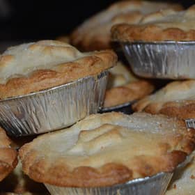 Tesco has recalled several batches of mince pies as they may contain glue (Photo: Pixabay).